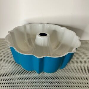 Vintage Twilight Blue Bundt Pan